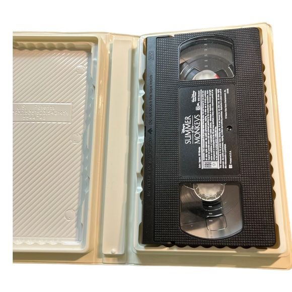 Vintage Walt Disney Children’s Movies Lot Of 3‎ VHS Tapes Summer Of Monkeys More - Picture 7 of 12